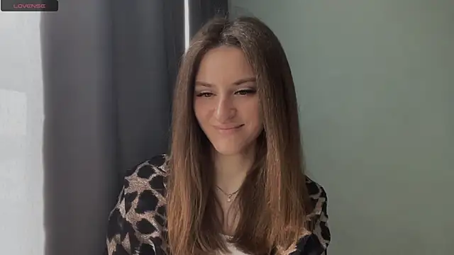 Moonstarisrares online show from April 12, 8:52 am