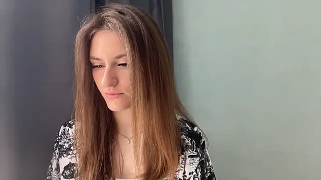 Moonstarisrares online show from April 17, 8:28 am