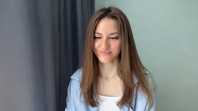 Snapshot of Moonstarisrares chatting on May 7, 7:25 am Moonstarisrares online show from May 7, 7:25 am