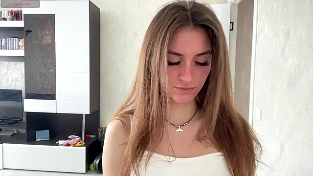 Moonstarisrares online show from July 17, 7:59 am