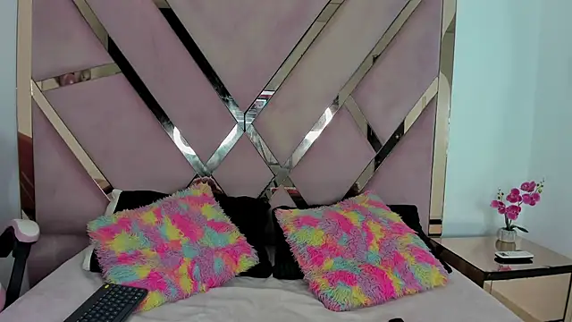 Jade ht online show from April 16, 12:39 pm