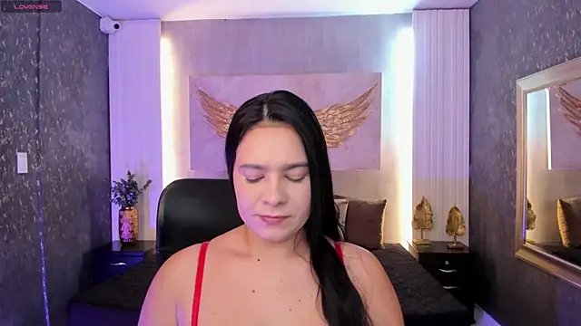 Emily-brown  online show from April 8, 11:21 am