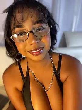 SamaraDesire online show from April 8, 8:20 pm