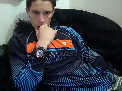 crixus11111 online show from April 10, 6:56 pm