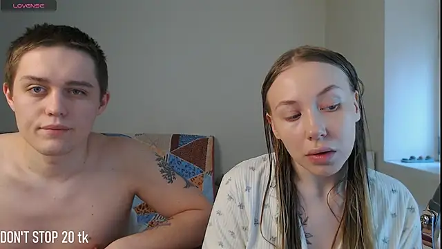MikeXEmilia online show from May 31, 7:37 am