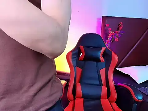 Andreew Style online show from April 10, 9:30 pm