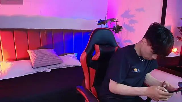 Andreew Style online show from April 17, 8:23 pm