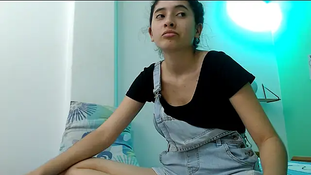 katywild20 online show from March 23, 4:00 pm