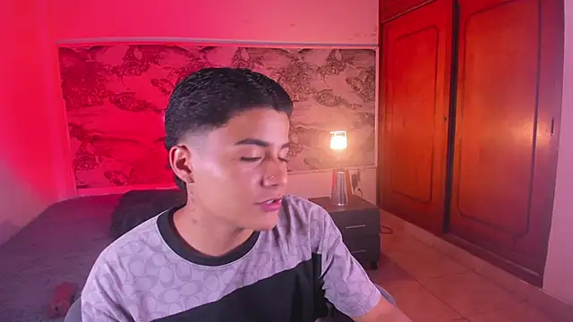 Liam Dustin online show from March 24, 9:09 pm