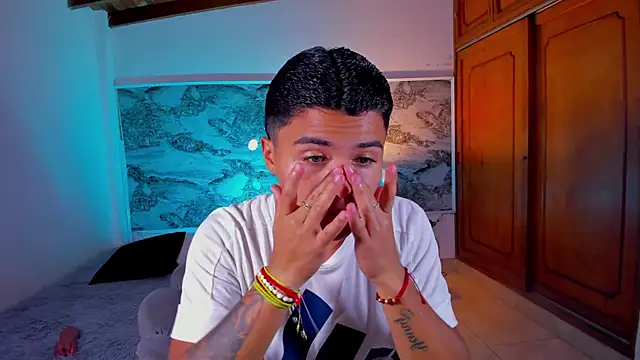 Liam Dustin online show from April 17, 10:35 pm