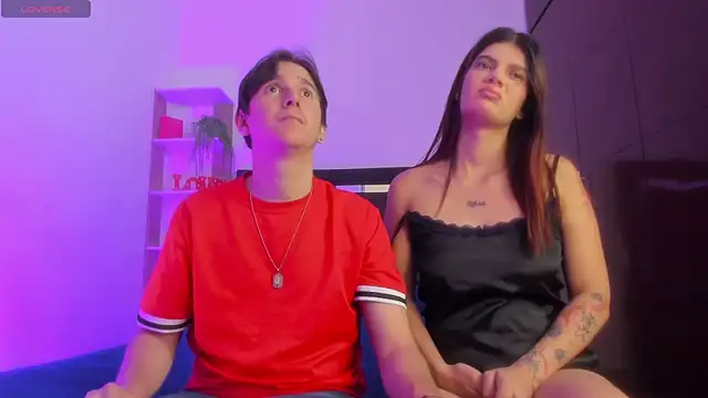 Mariana and Ronny online show from April 3, 8:40 pm