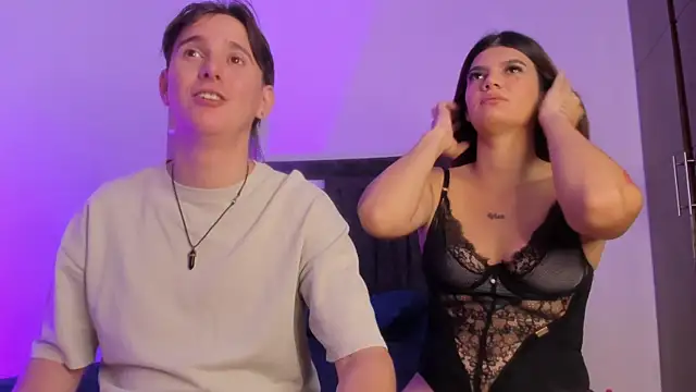 Mariana and Ronny online show from April 15, 9:15 pm