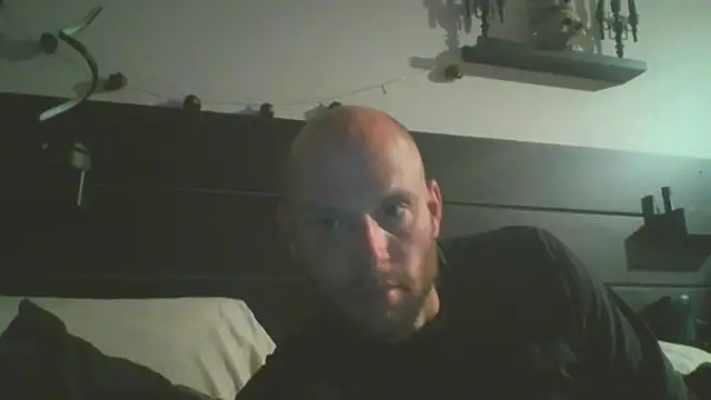 CaptCraker online show from April 2, 4:10 am