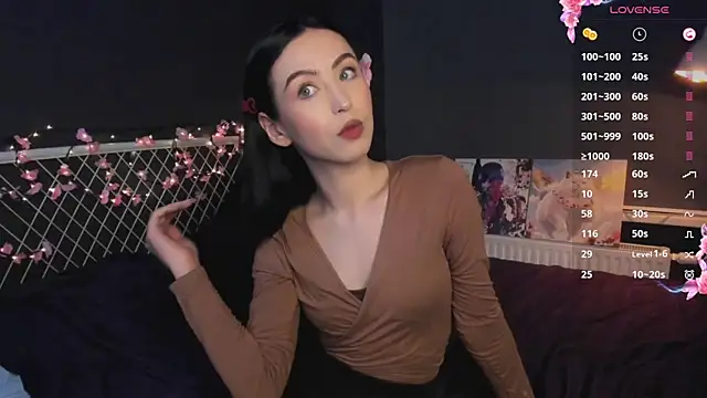 lizaa breeze online show from April 3, 5:33 pm