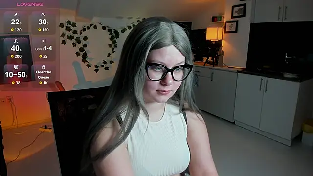 VexaVeylish online show from March 24, 5:51 pm