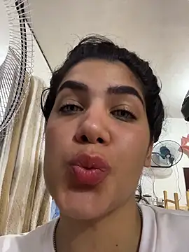 Hopeluna online show from March 19, 7:34 am