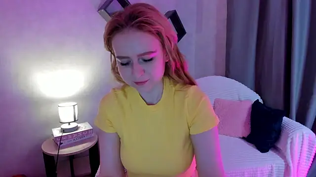 Shiny Liss online show from April 13, 1:33 am