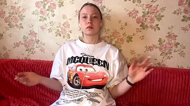 EleneShedden online show from March 21, 9:25 am