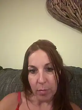 petitehotwife4u online show from July 4, 8:48 pm