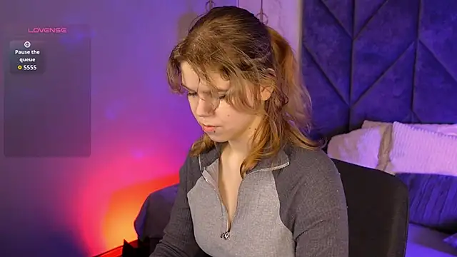 ElizabethVane online show from March 27, 5:46 am