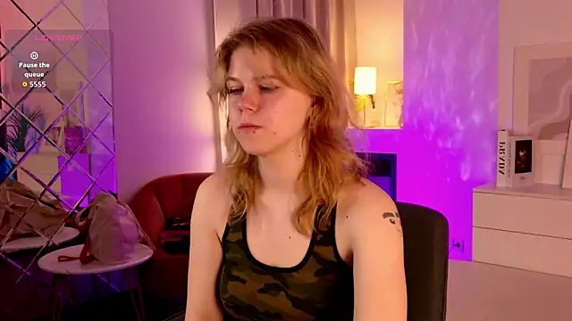 ElizabethVane online show from March 29, 5:51 am