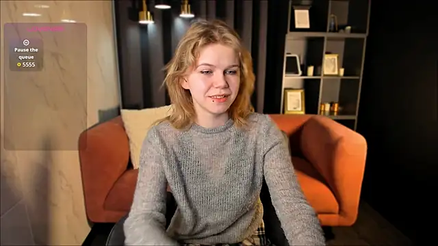 ElizabethVane online show from April 11, 5:45 am