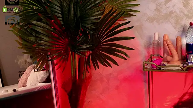 IrisMiley online show from April 14, 5:52 pm