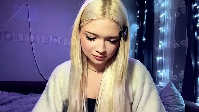 StacyChocopay online show from April 5, 11:57 pm