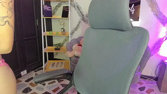 AlaskaFlowerss1  online show from March 27, 5:57 am