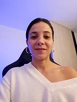 miaeyex online show from April 15, 11:50 am