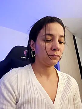 miaeyex online show from April 17, 11:46 am