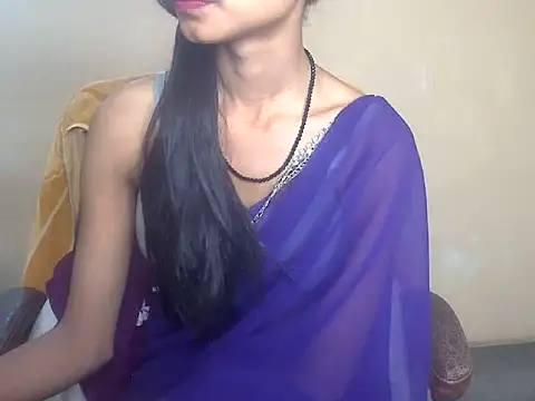 QueenOfDesire01 online show from April 14, 2:39 am