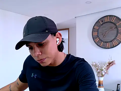 Will Clark7 online show from April 14, 3:07 pm