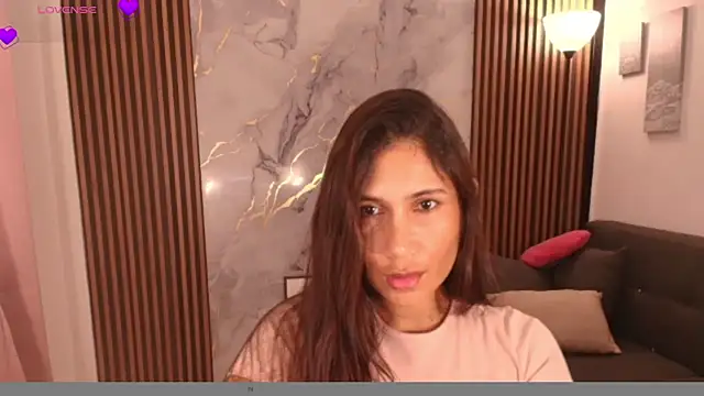 LucyBecker online show from April 9, 10:37 pm