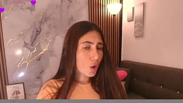 LucyBecker online show from April 18, 8:20 pm