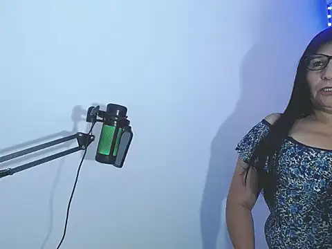 Ladygreeneyes online show from April 11, 8:24 pm