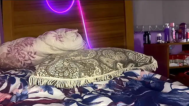 stellapapilon online show from March 31, 11:27 pm