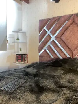 Alice Hecatee online show from April 11, 6:01 pm