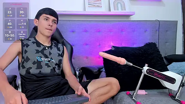 Andrew restrepoo online show from April 15, 6:15 pm