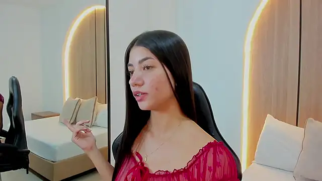 emma rousse5 online show from April 10, 7:51 pm