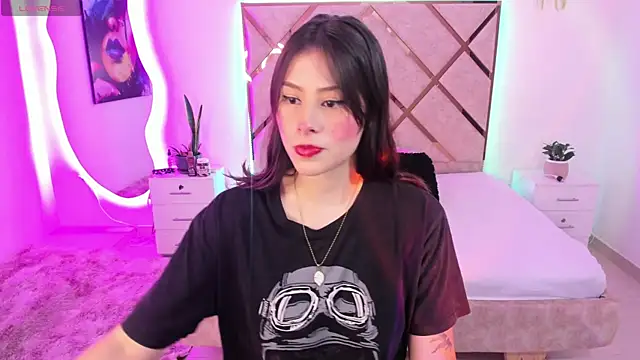 nenaarisk online show from April 4, 1:52 pm