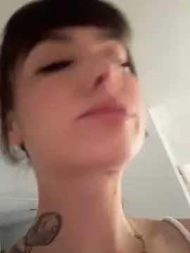 xsugarbabe online show from April 9, 4:56 pm