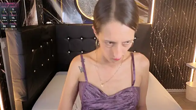 Karolynrousse  online show from March 20, 5:40 pm