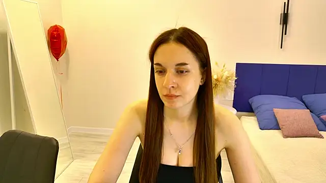 Ola Queen online show from April 7, 5:13 pm