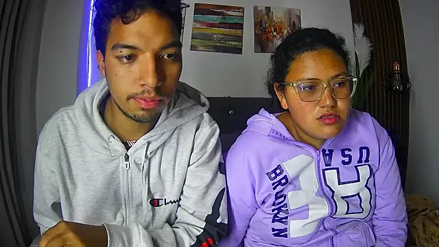 naughtycouplex  online show from April 9, 1:38 am