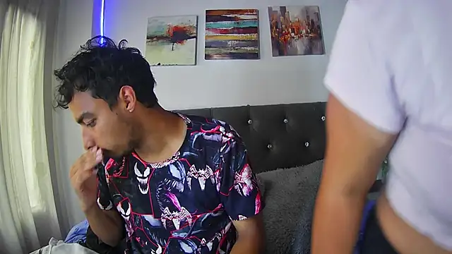 naughtycouplex  online show from April 10, 7:29 pm