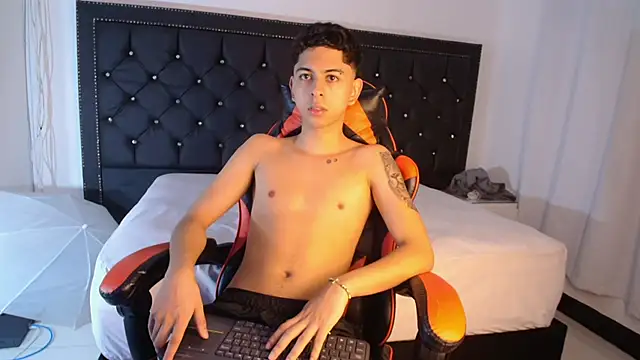 NohaDrake online show from March 20, 4:06 am