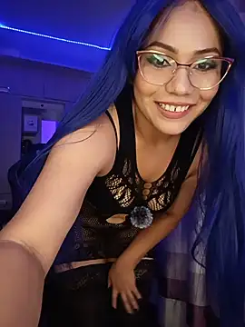 Snapshot of PiscisGirl chatting on May 22, 7:15 am PiscisGirl online show from May 22, 7:15 am
