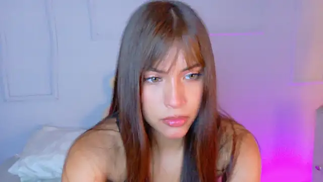 HelenaFoumier online show from April 18, 1:09 am