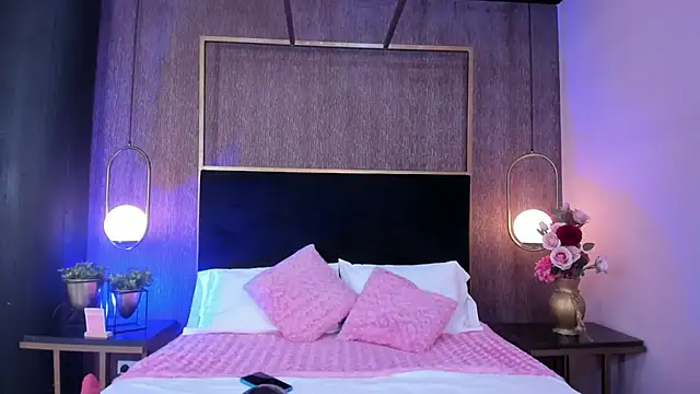 hayli monroe online show from March 18, 7:06 pm